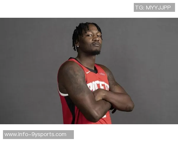 火箭半场领先鹈鹕小史密斯表现出色阿门贡献稳定普尔状态低迷